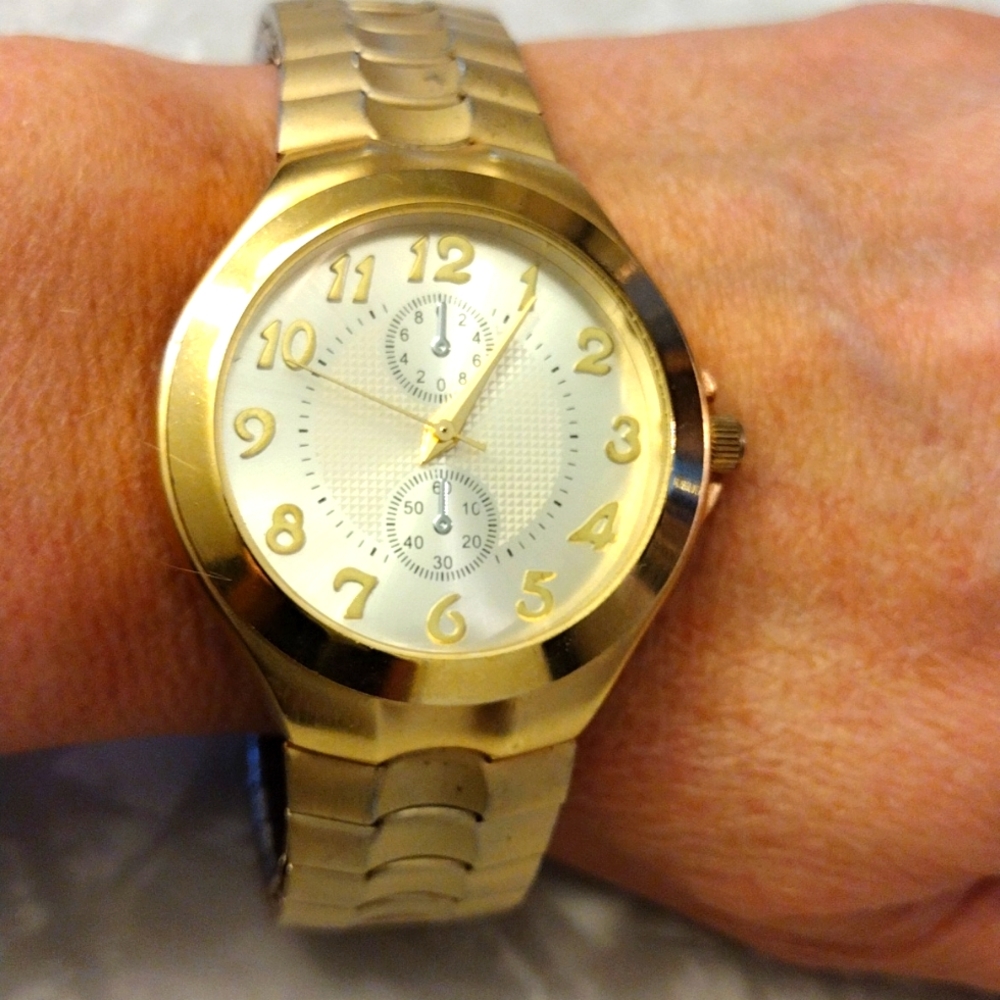 Vextra H-Bahge watch.